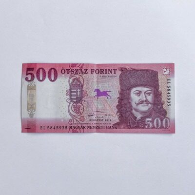 500 forints